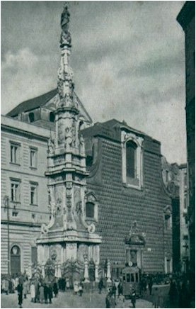 Piazza Ges - Napoli.jpg