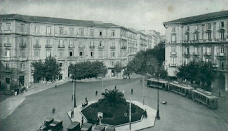 Piazza Vanvitelli-Vomero-Napoli.jpg