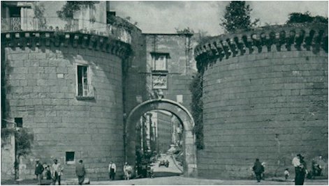 Porta Nolana-Napoli.jpg
