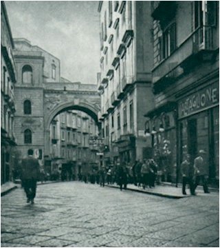 Via Chiaia-Napoli.jpg