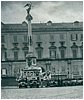 Piazza Colonna-Napoli.jpg